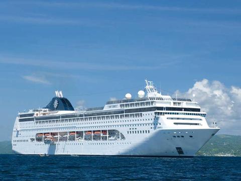 MSC Lirica Schiff