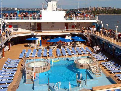 Pacific Princess Schiff