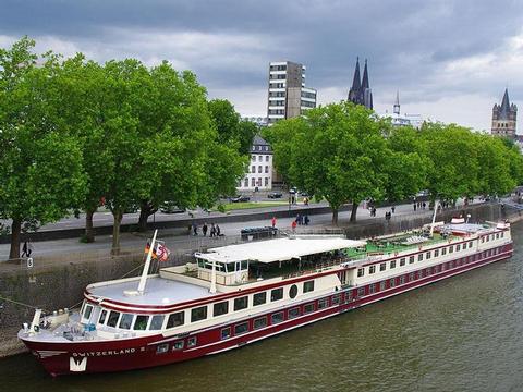 Switzerland II Schiff