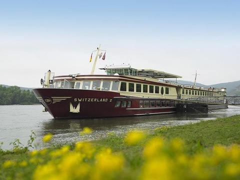 Switzerland II Schiff