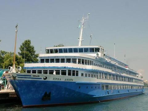 Dnepr Star Schiff