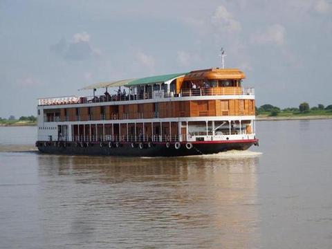 Pandaw Schiff