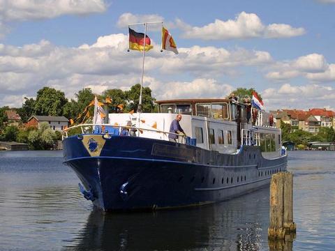 Gretha van Holland Schiff