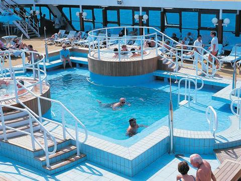 Ocean Princess Schiff