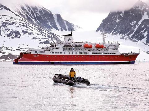 Expedition Schiff
