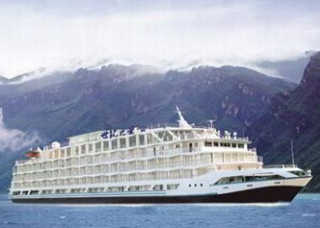 Century Star Schiff