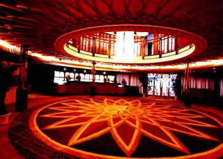 Century Star Schiff