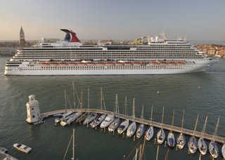 Carnival Magic Schiff