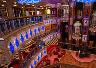 Costa Favolosa Schiff