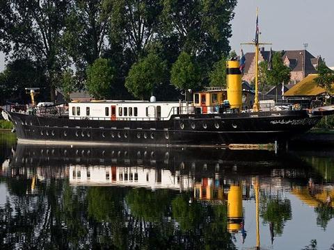 Magnifique Schiff