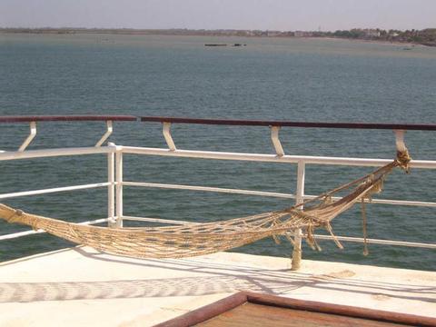 Bou El Mogdad Schiff
