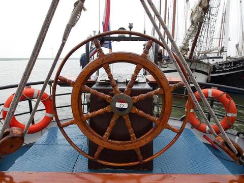 Succes Schiff