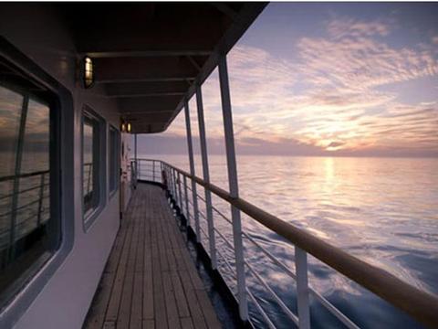 Island Sky Schiff