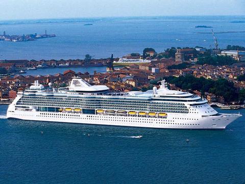 Brilliance of the Seas Schiff